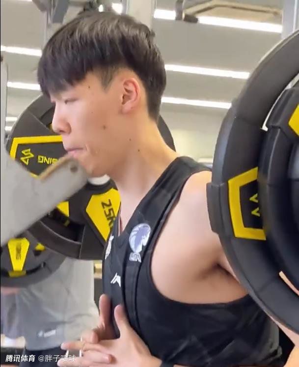 美女脱个精光网站